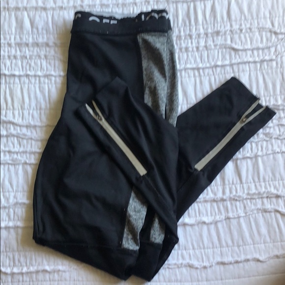 Workout leggings - Picture 2 of 3